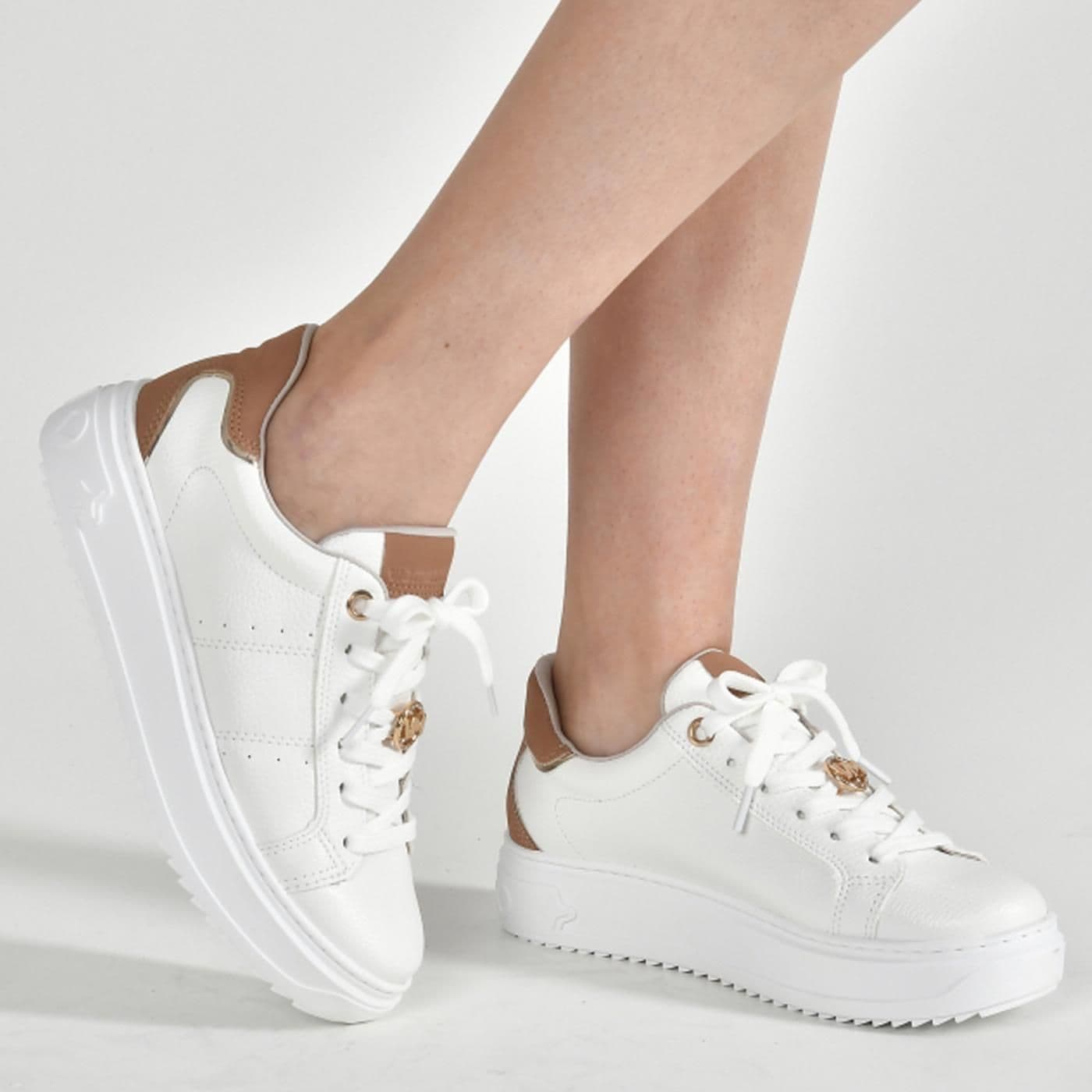 ZAPATILLA 055-001-01 branco/macchiato/dourado - image