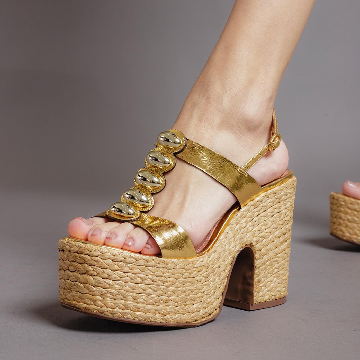 ZAMZIBAR metal bala ouro